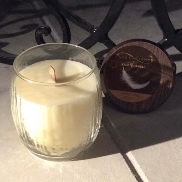 Yankee Candle Other - Yankee candle Med glass jar candle Pure radiance Crackling WHISPER
